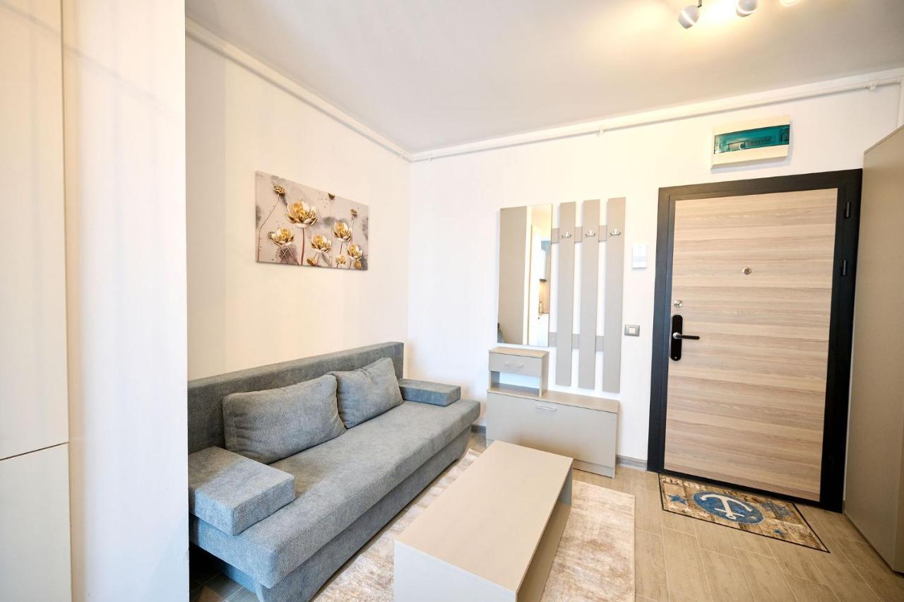 Royale Sundance Studio 7 Beach Spa & Pool Mamaia Nord Exterior foto