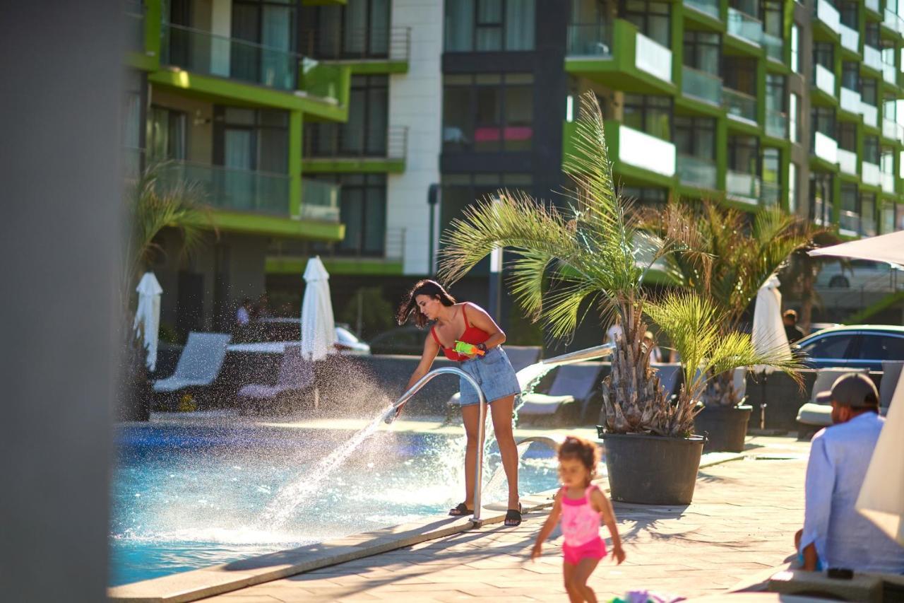 Royale Sundance Studio 7 Beach Spa & Pool Mamaia Nord Exterior foto