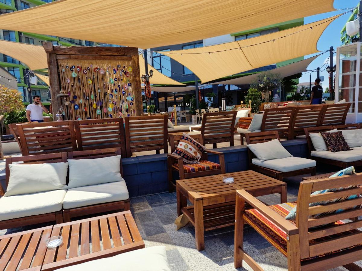 Royale Sundance Studio 7 Beach Spa & Pool Mamaia Nord Exterior foto