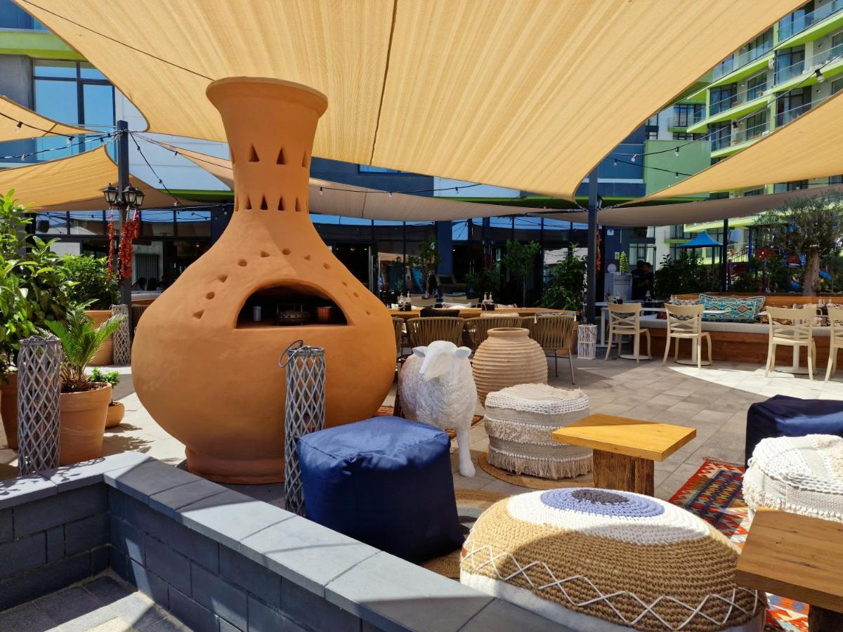 Royale Sundance Studio 7 Beach Spa & Pool Mamaia Nord Exterior foto