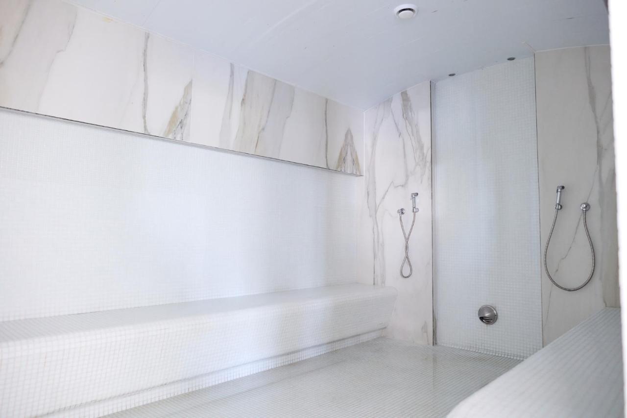 Royale Sundance Studio 7 Beach Spa & Pool Mamaia Nord Exterior foto