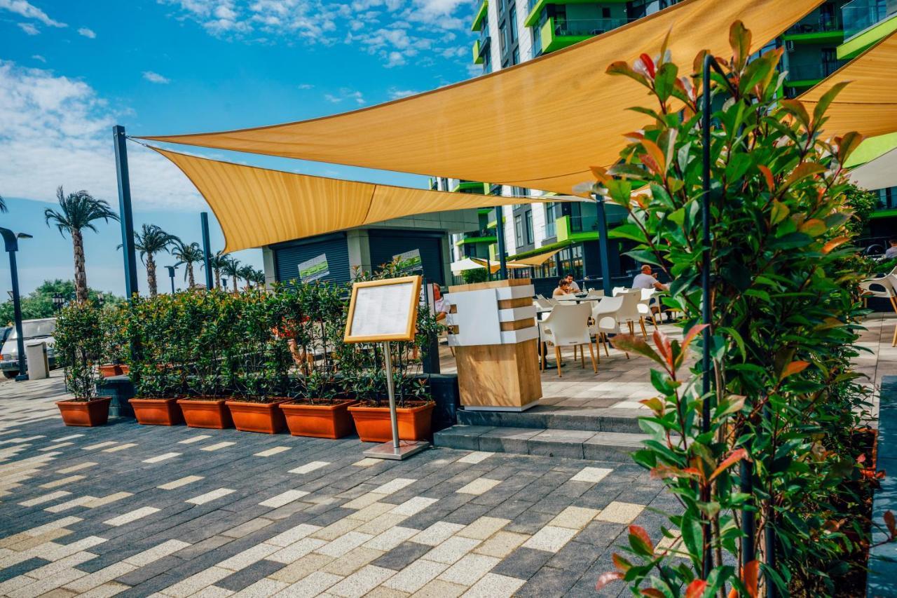 Royale Sundance Studio 7 Beach Spa & Pool Mamaia Nord Exterior foto