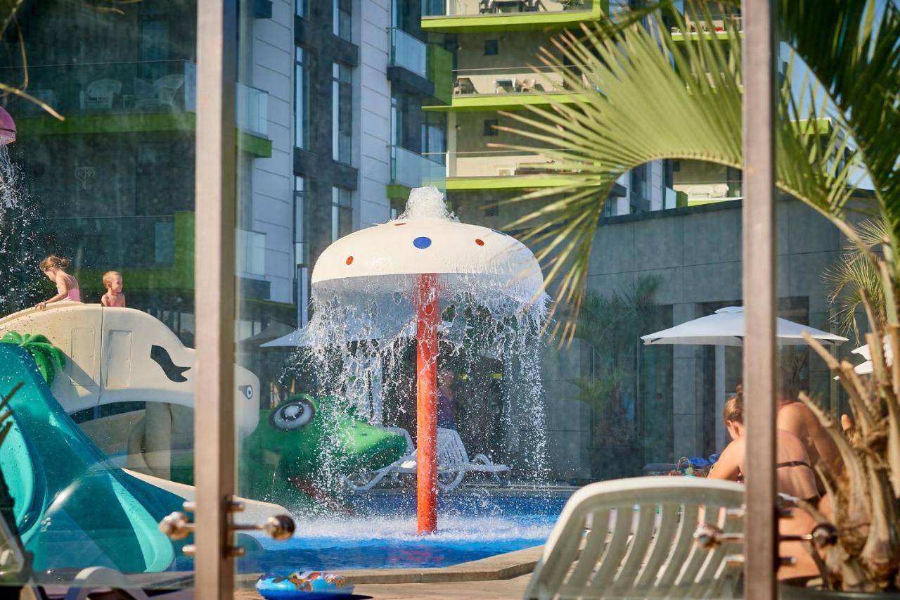 Royale Sundance Studio 7 Beach Spa & Pool Mamaia Nord Exterior foto